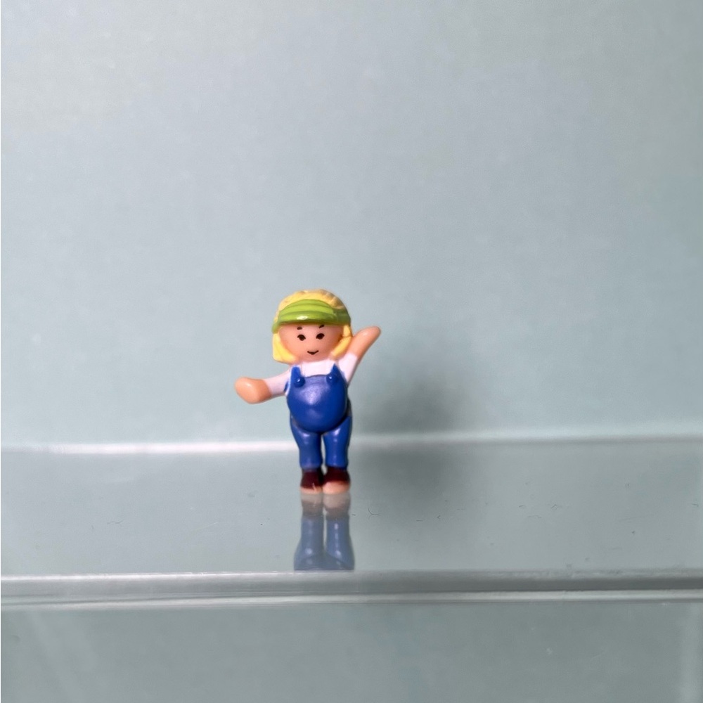 Vintage Polly Pocket 1994 Shady Tree, Polly